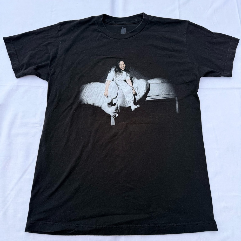 Billie Eilish Concert T Shirt Black Graphic When We All Fall Asleep Medium